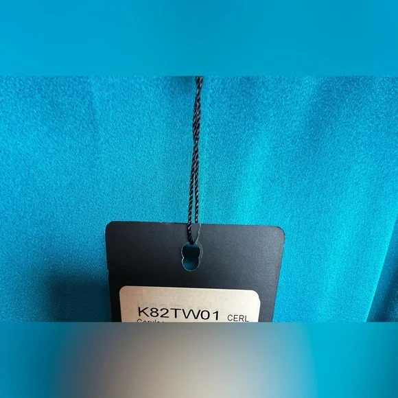 St. John Turquoise Embellished Ensemble 3 piece,pants size 10 blouse size large - Picture 14 of 17